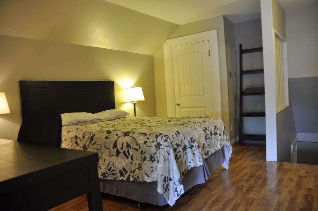 Moncton Suites - Apartments Across Georges Dumont Ngoại thất bức ảnh
