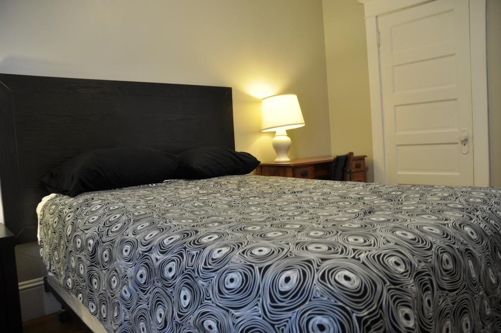 Moncton Suites - Apartments Across Georges Dumont Ngoại thất bức ảnh