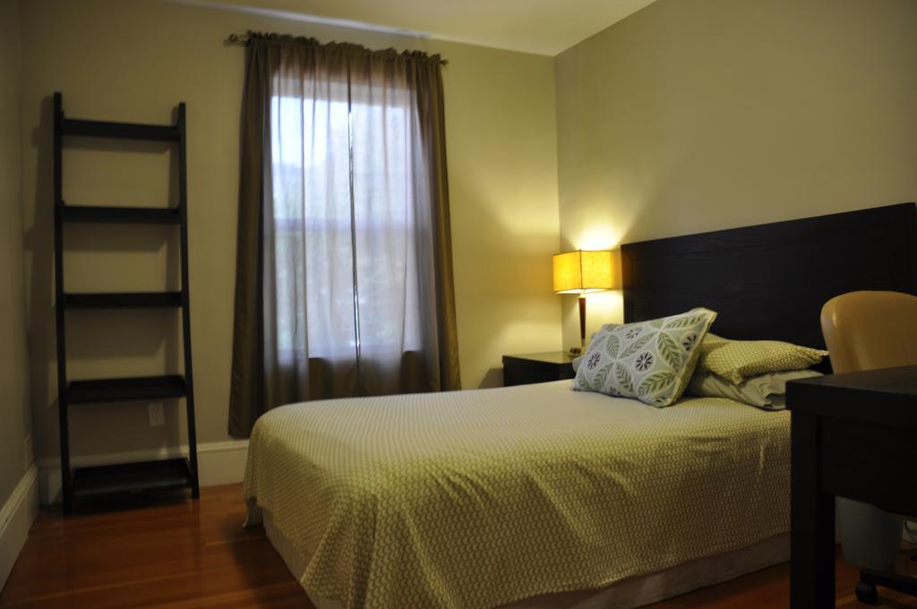 Moncton Suites - Apartments Across Georges Dumont Ngoại thất bức ảnh