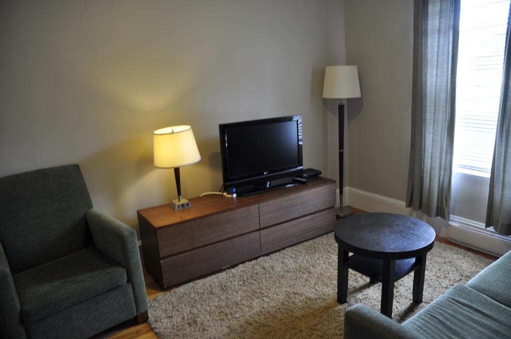 Moncton Suites - Apartments Across Georges Dumont Ngoại thất bức ảnh