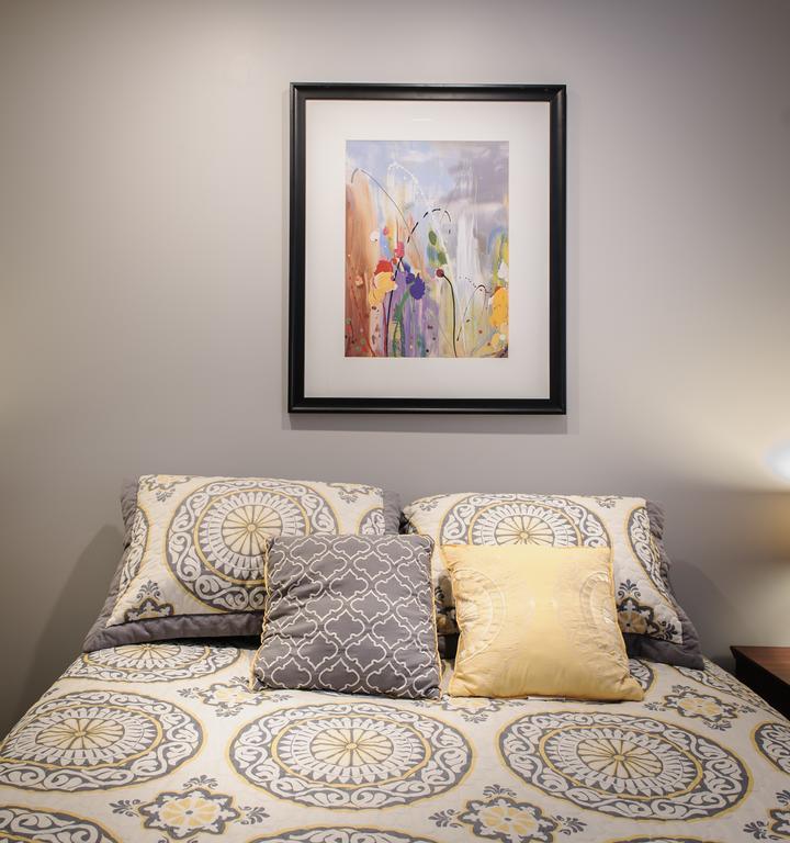 Moncton Suites - Apartments Across Georges Dumont Ngoại thất bức ảnh