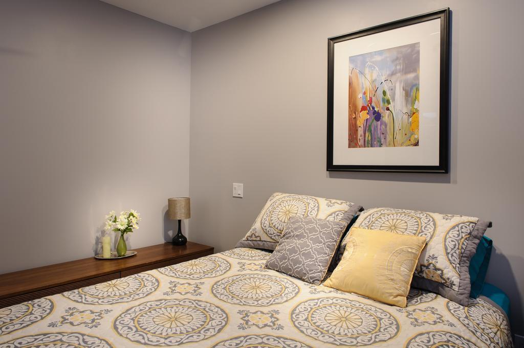 Moncton Suites - Apartments Across Georges Dumont Ngoại thất bức ảnh