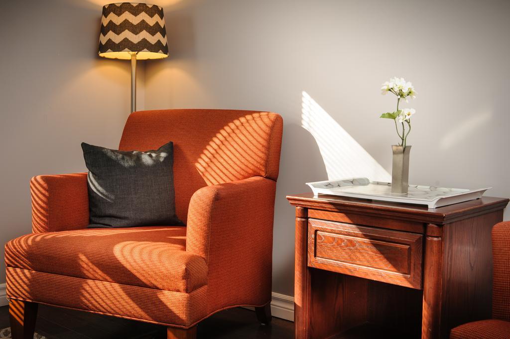 Moncton Suites - Apartments Across Georges Dumont Ngoại thất bức ảnh