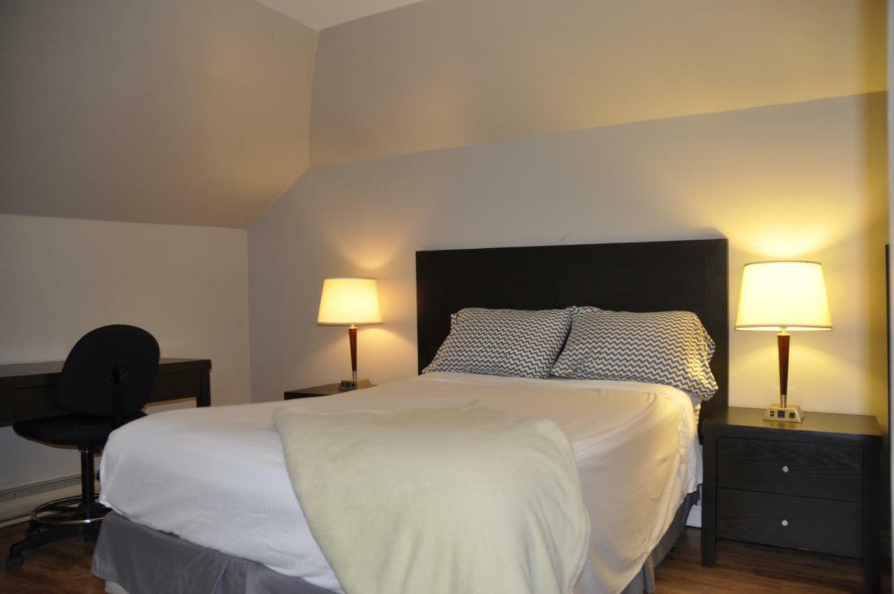 Moncton Suites - Apartments Across Georges Dumont Ngoại thất bức ảnh