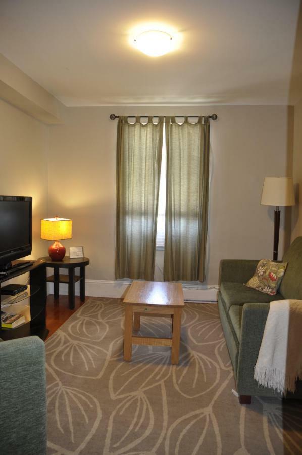 Moncton Suites - Apartments Across Georges Dumont Ngoại thất bức ảnh